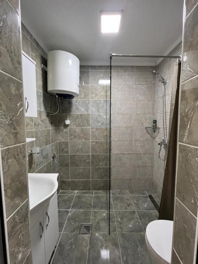 Hidden Villa Apartments Kotor Bagian luar foto