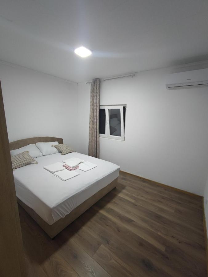 Hidden Villa Apartments Kotor Bagian luar foto