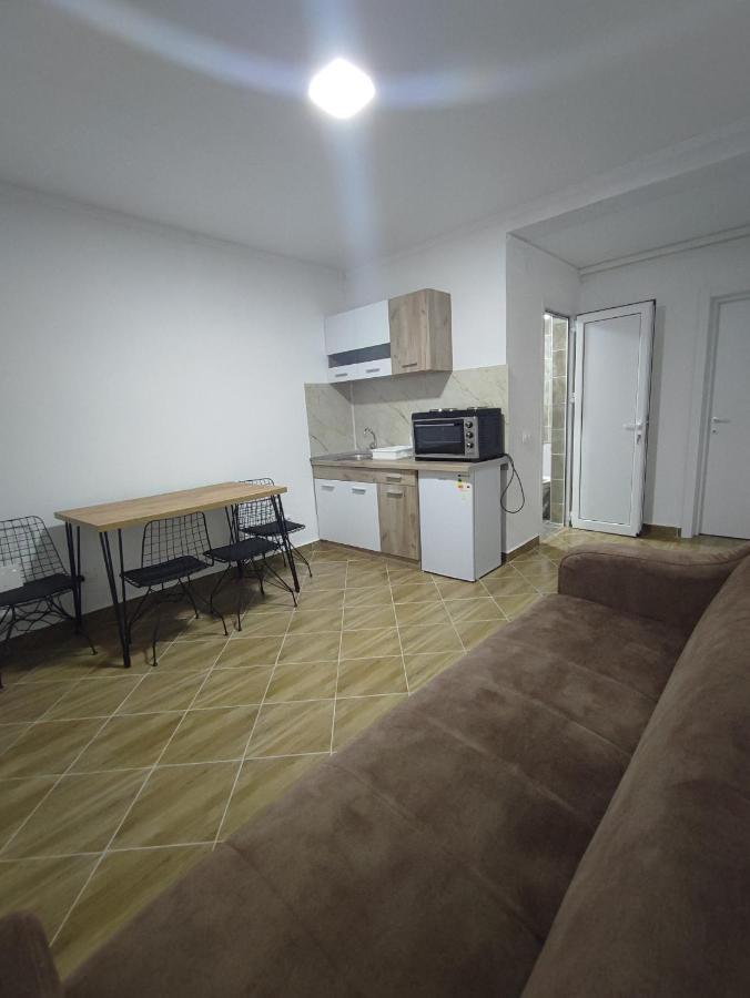 Hidden Villa Apartments Kotor Bagian luar foto