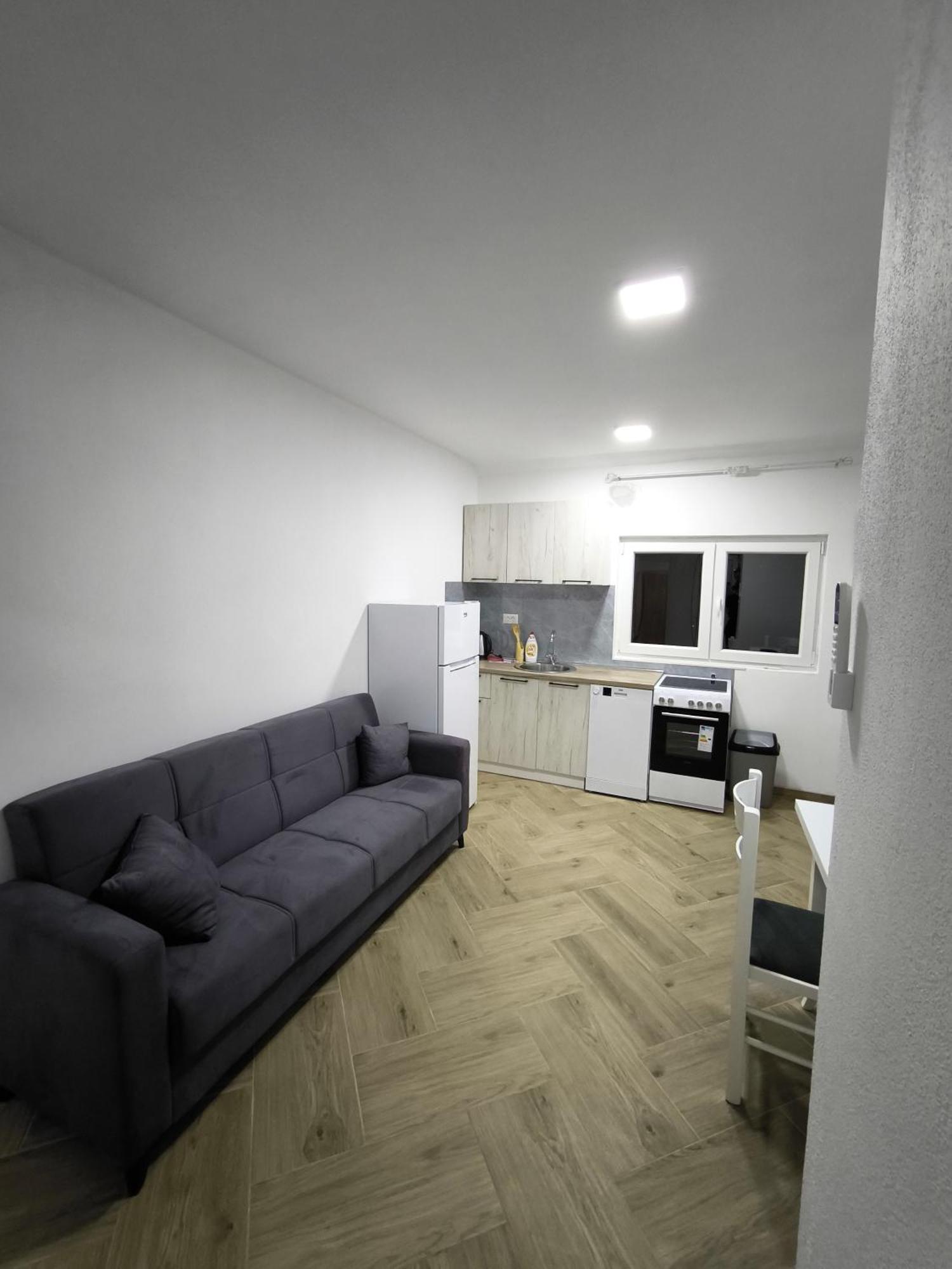 Hidden Villa Apartments Kotor Bagian luar foto